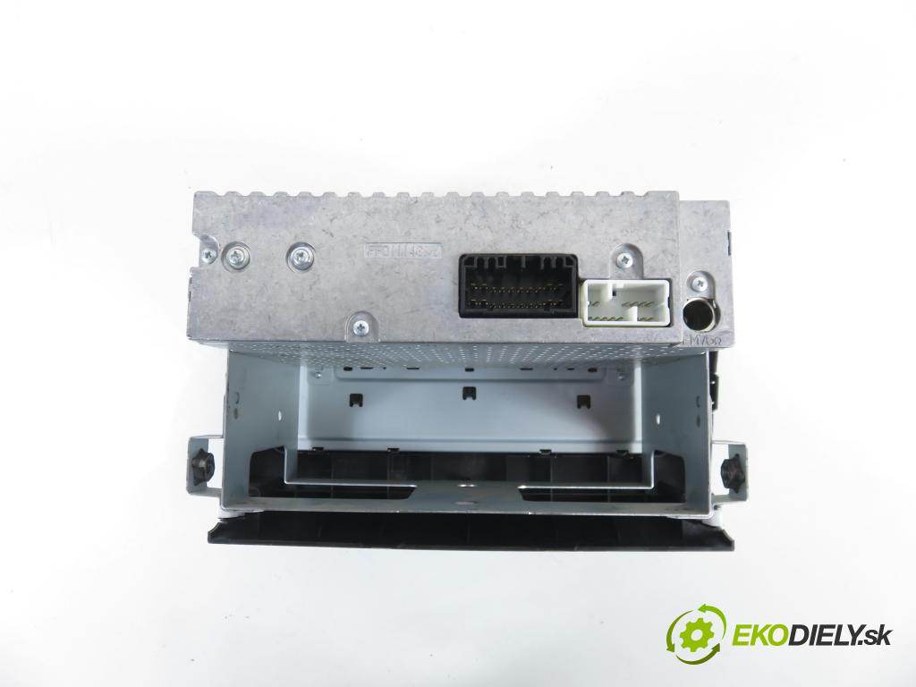 SUZUKI SWIFT III (MZ, EZ) HB 2007 68,00 1.3 4x4 (RS 413) - M13A 1328,00 RADIO CD 3910162J1