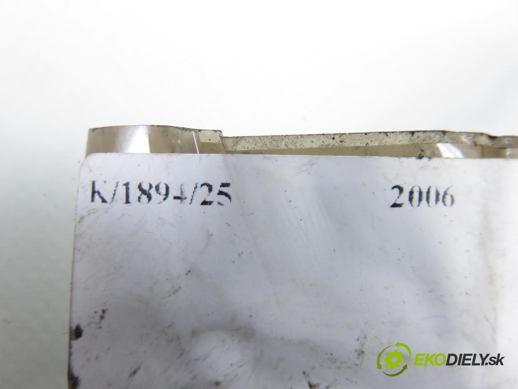 RENAULT MASTER II Skrzynia (FD) FURGON 2006 66,00 2.2 dCI 90 - G9T 750 2188,00 spinačka  (Spínacia skrinka)