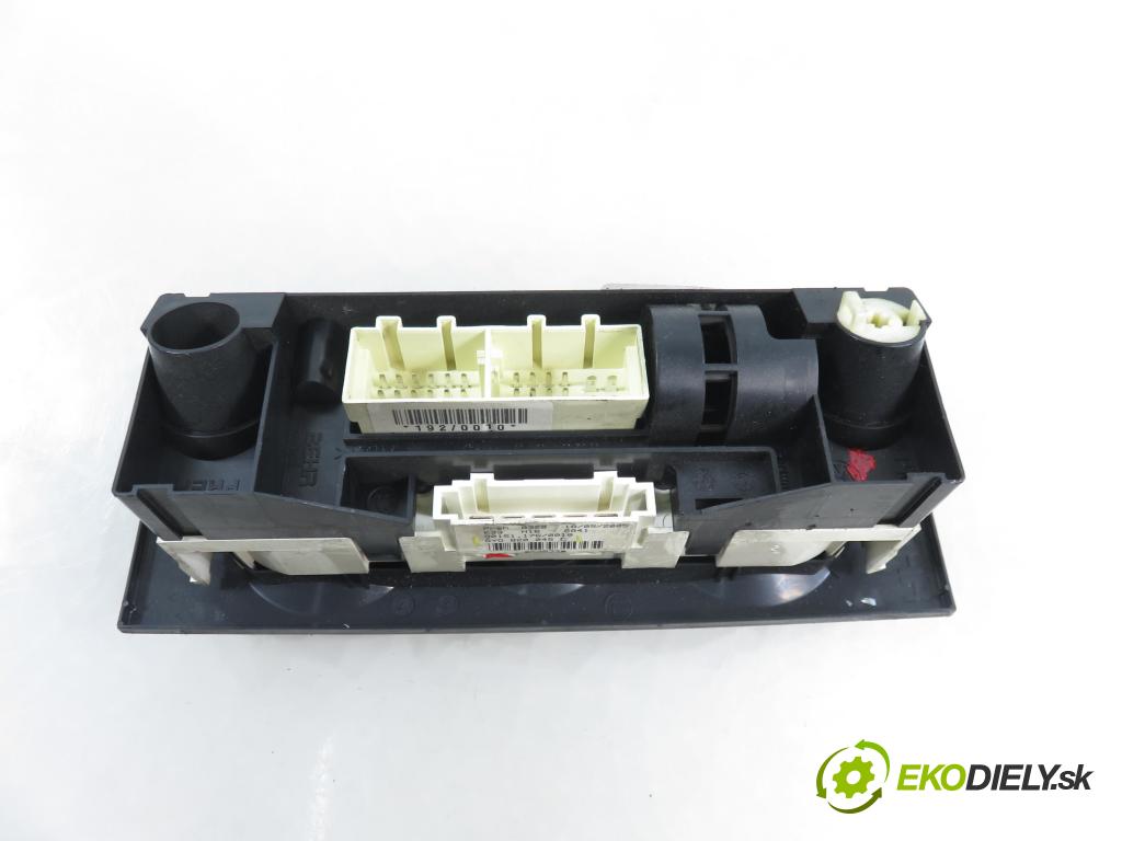 SKODA FABIA I SEDAN (6Y3) SEDAN 2006 47,00 1.2 - AZQ 1198,00 Panel kúrenia KLIMATIZACE: 6Y0820045C