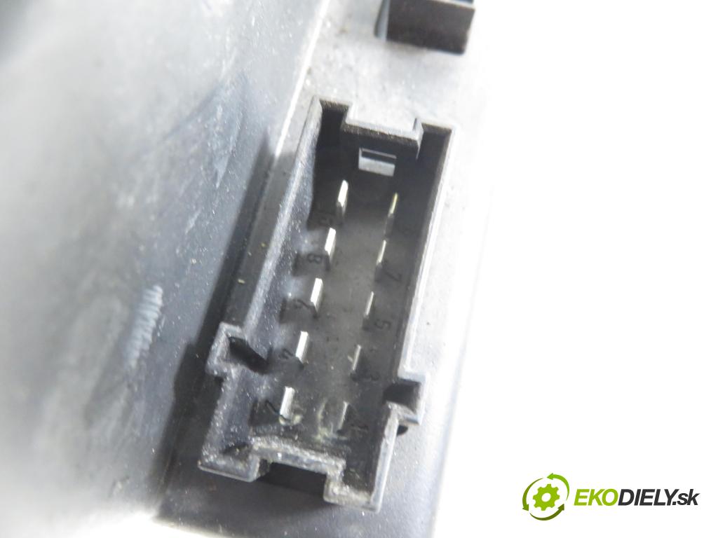 MERCEDES-BENZ KLASA S (W220) SEDAN 2003 191,00 S 400 CDI V8 260 - OM 628.960 3996,00 pumpa zámku centrálneho 2208001148 ; 0132006382