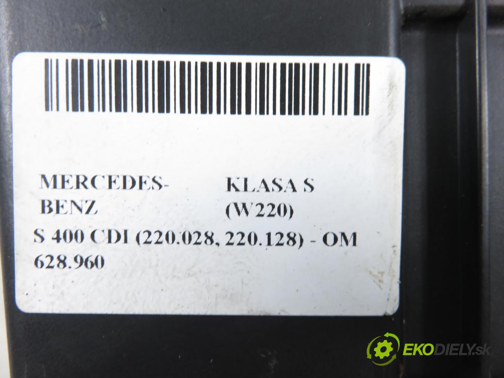 MERCEDES-BENZ KLASA S (W220) SEDAN 2003 191,00 S 400 CDI V8 260 - OM 628.960 3996,00 pumpa zámku centrálneho 2208001148 ; 0132006382
