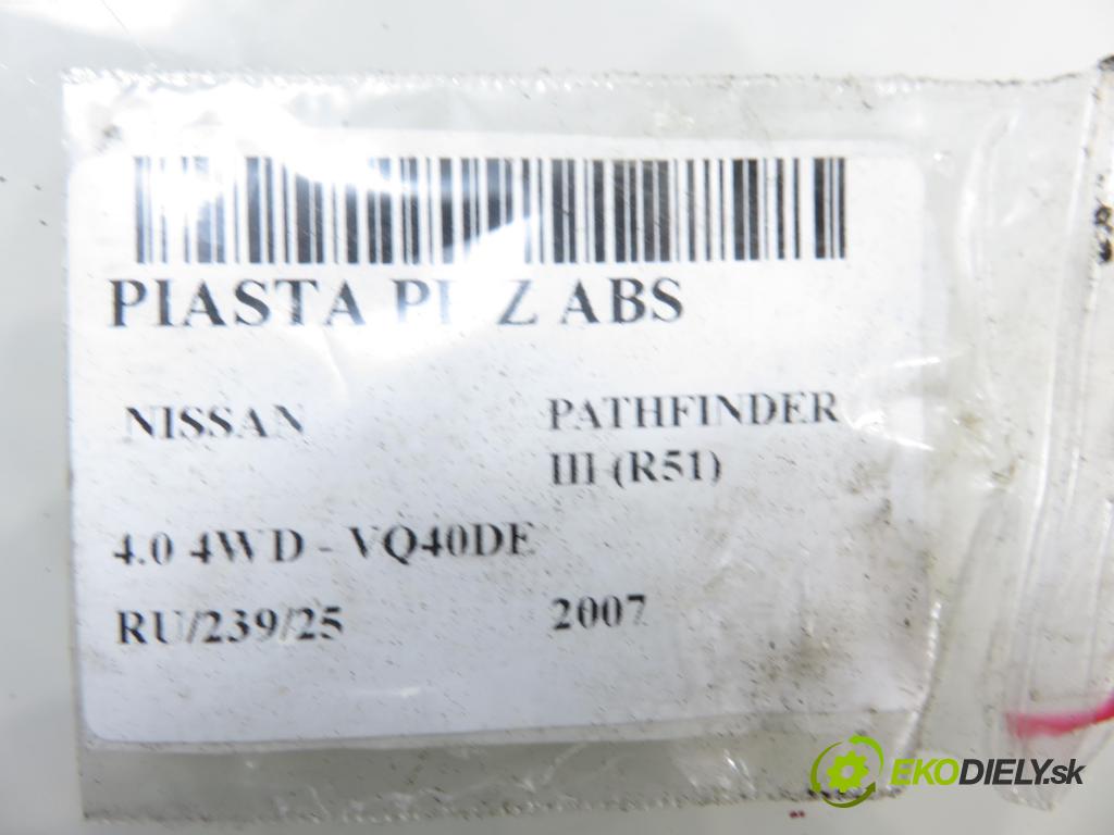 NISSAN PATHFINDER III (R51) TERENOWY 2007 198,00 4.0 4WD 269 - VQ40DE 3954,00 náboj PP ABS 