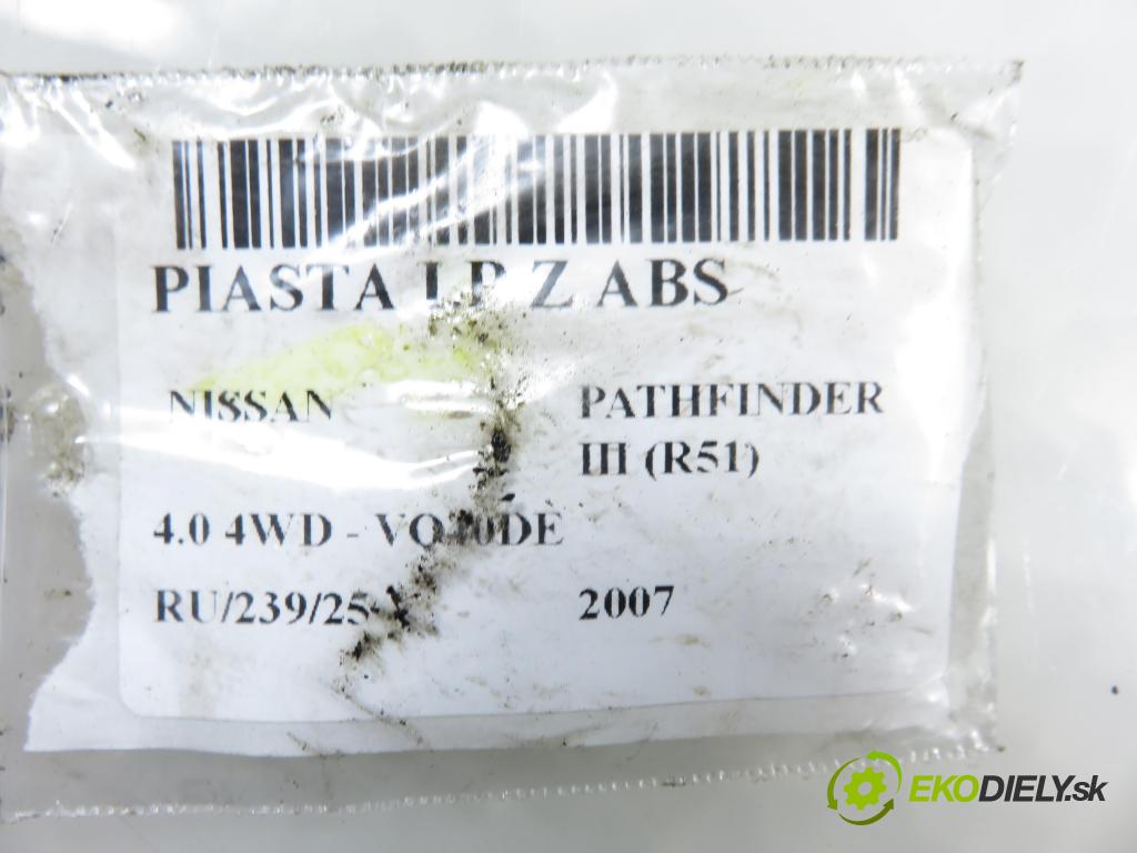 NISSAN PATHFINDER III (R51) TERENOWY 2007 198,00 4.0 4WD 269 - VQ40DE 3954,00 náboj LP ABS 