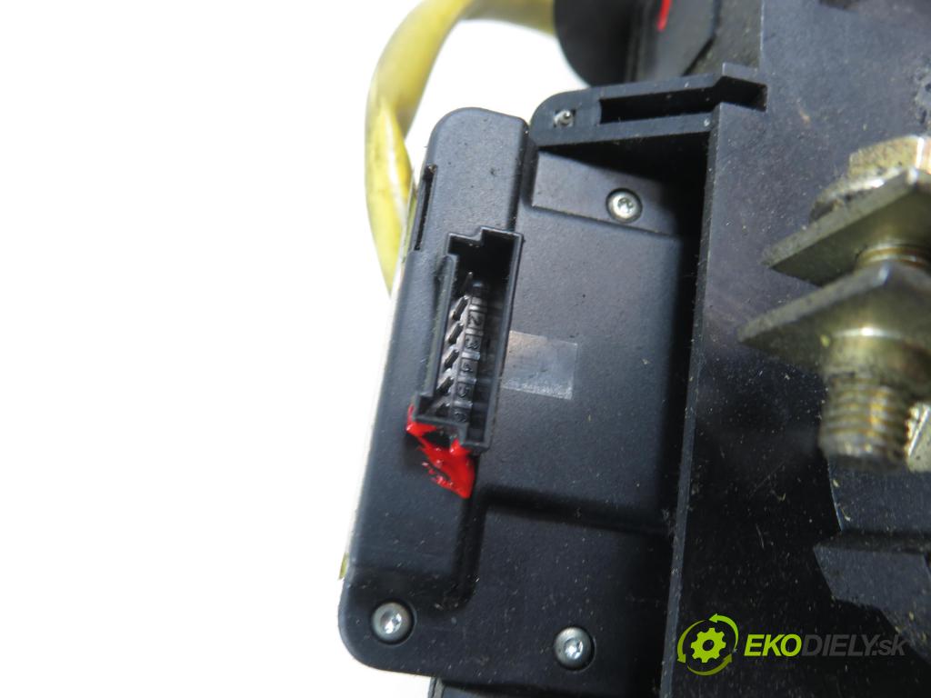 IVECO DAILY IV Skrzynia FURGON 2007 130,00 35C18 V, 35C18 V/P, 35S18 V, 35S18 V/P - F1CE0481H 2998,00 páčka/prepínač 504107853