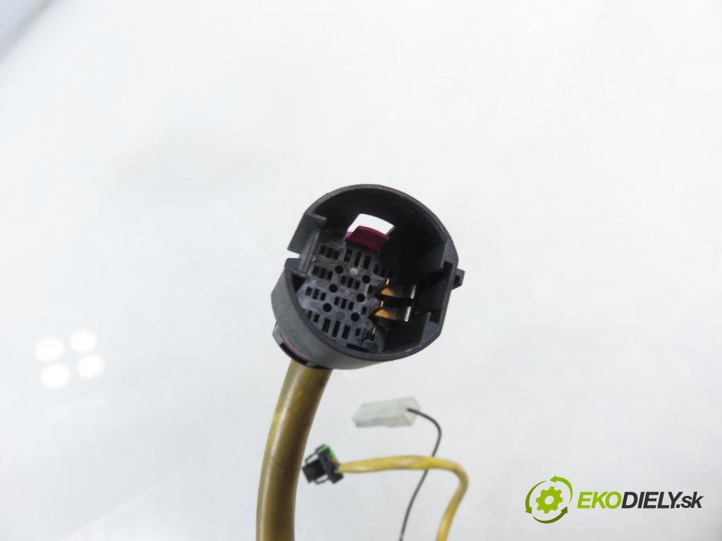 IVECO DAILY IV Skrzynia FURGON 2007 130,00 35C18 V, 35C18 V/P, 35S18 V, 35S18 V/P - F1CE0481H 2998,00 páčka/prepínač 504107853