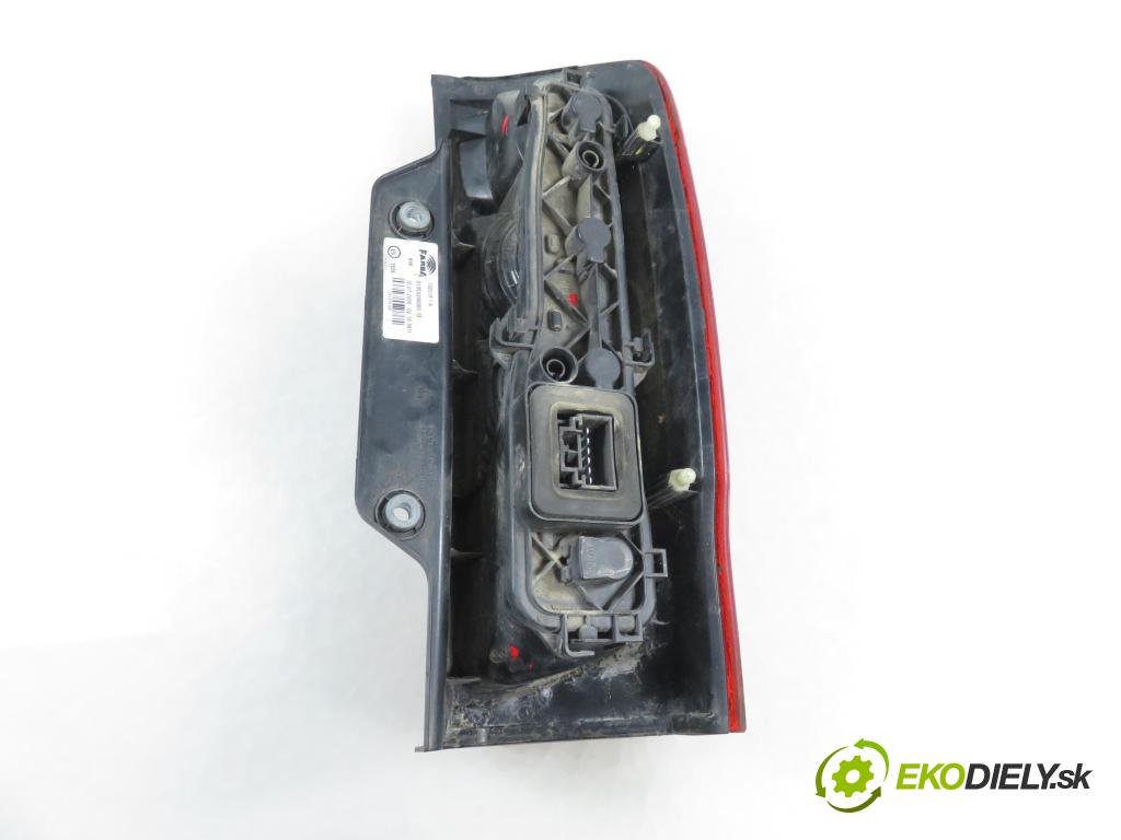 FIAT FIORINO nadwozie zamknięte / kombi (225_) FURGON 2008 55,00 1.3 D Multijet 1248,00 Svetlo ľavé zadné 01353206080
