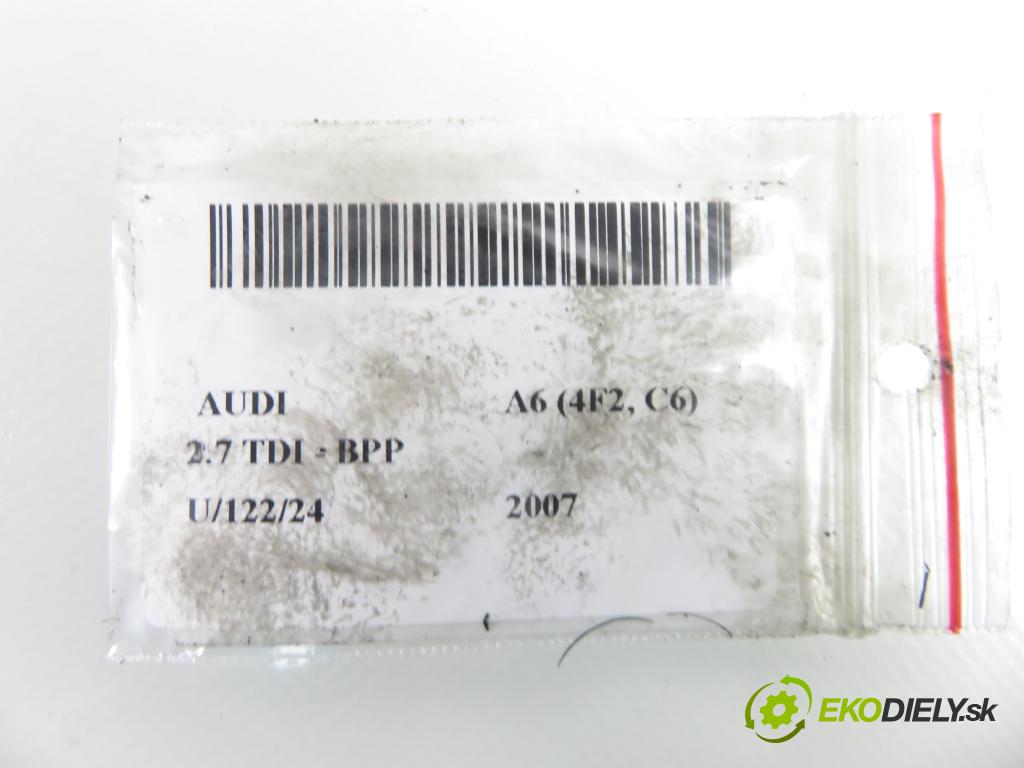 AUDI A6 (4F2, C6) SEDAN 2007 132,00 2.7 TDI 180 - BPP 2698,00 Chladič servočerpadlo 4F0422885J