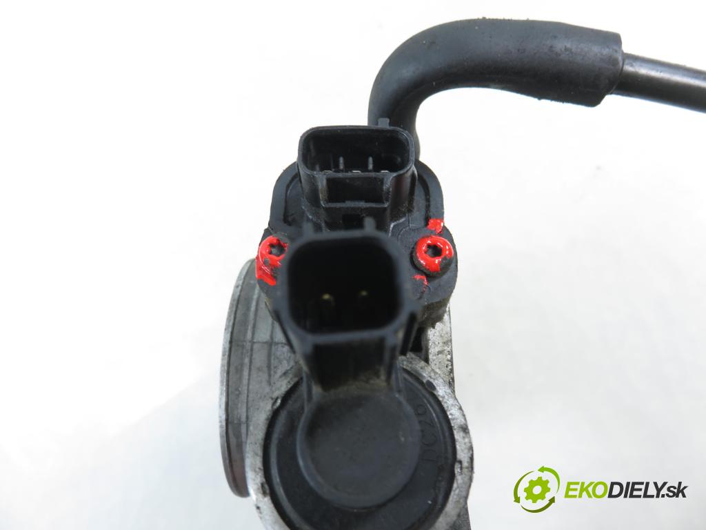 CHRYSLER VOYAGER IV (RG, RS) MINIVAN 2001 0,00 3.3 AWD - EGA 3301,00 Škrtiaca klapka 04861254AC ; 11200006AB (Škrtiaca klapka)