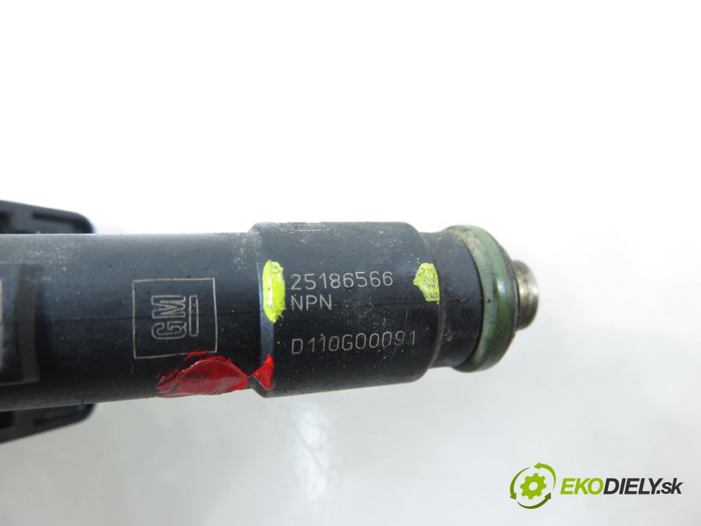 CHEVROLET spar HB 2013 50,00 1.0 S-TEC II 16V - B10D1 995,00 vstrekovač 25186566 (Vstrekovač paliva)