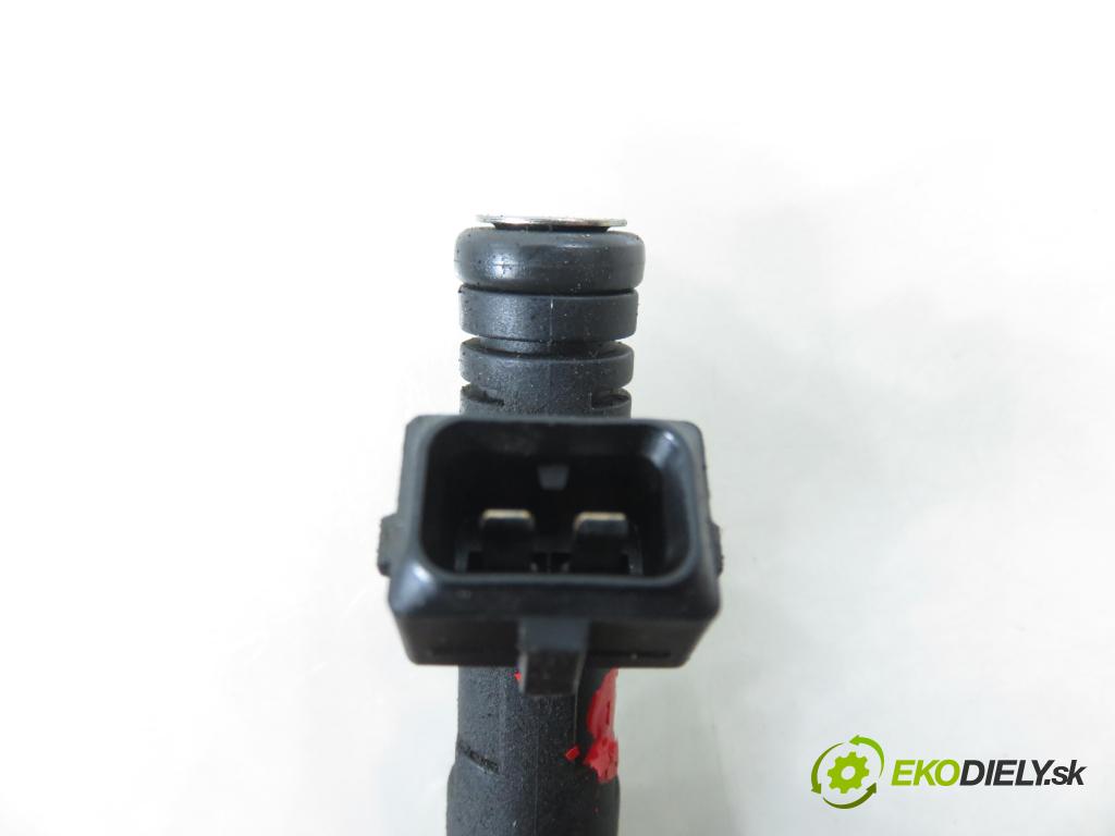 CHEVROLET spar HB 2013 50,00 1.0 S-TEC II 16V - B10D1 995,00 vstrekovač 25186566 (Vstrekovač paliva)