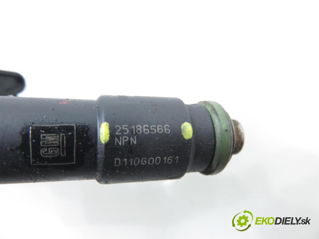 CHEVROLET spar HB 2013 50,00 1.0 S-TEC II 16V - B10D1 995,00 vstrekovač 25186566 (Vstrekovač paliva)