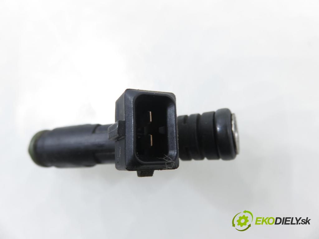 CHEVROLET spar HB 2013 50,00 1.0 S-TEC II 16V - B10D1 995,00 vstrekovač 25186566 (Vstrekovač paliva)