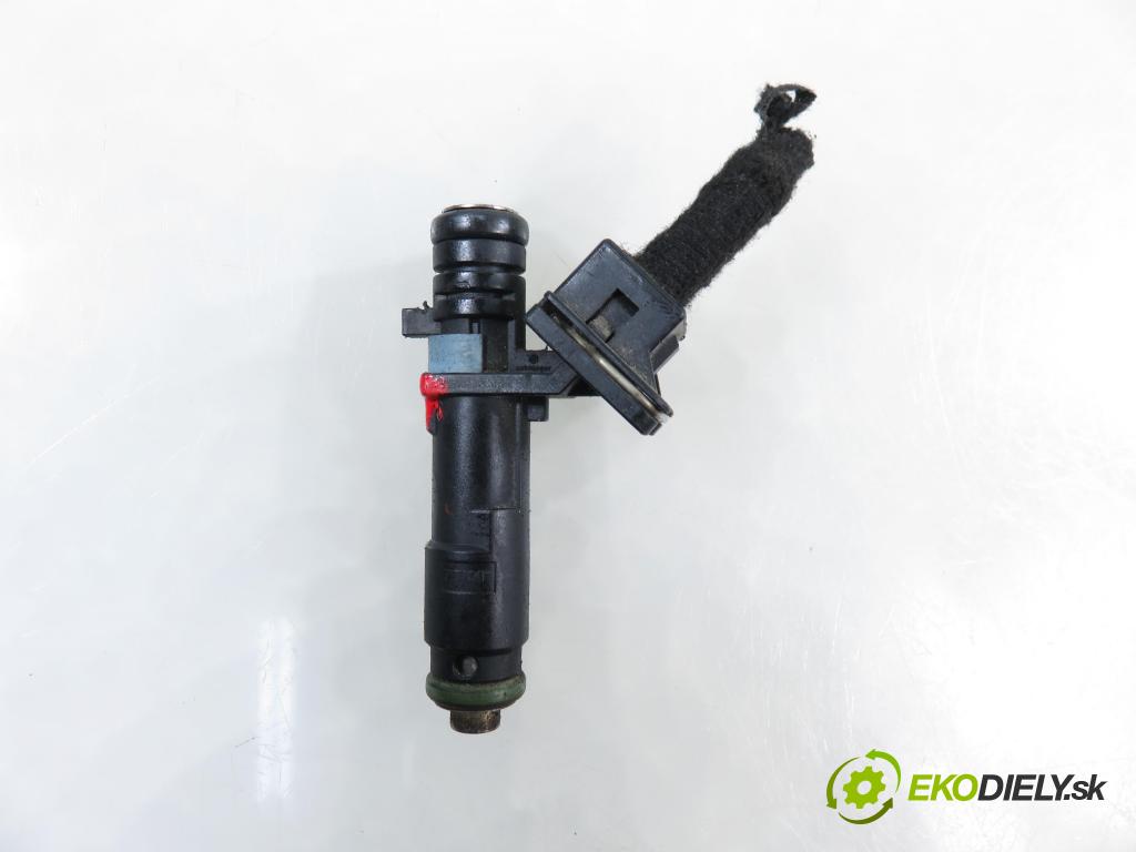 CHEVROLET spar HB 2013 50,00 1.0 S-TEC II 16V - B10D1 995,00 vstrekovač 25186566 (Vstrekovač paliva)