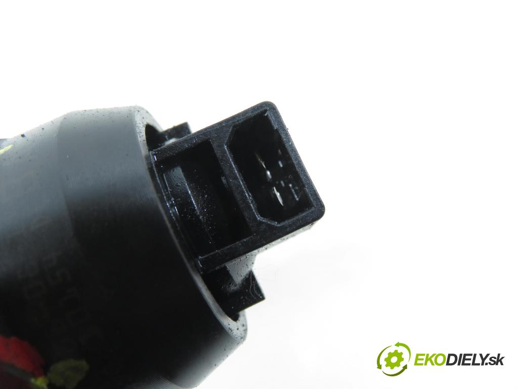 VW GOLF V (1K1) HB 2007 77,00 1.9 TDI - BXE 1896,00 Vstrekovač 038130073AG ; 0414720215 (Vstrekovač paliva)