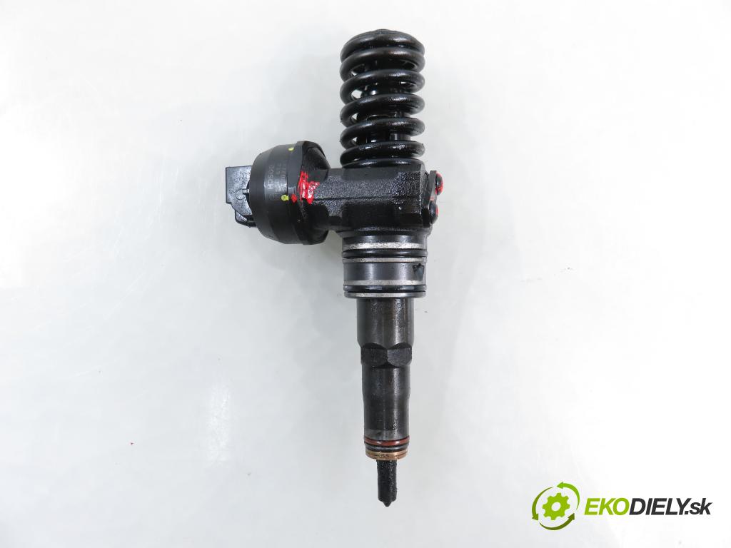 VW GOLF V (1K1) HB 2007 77,00 1.9 TDI - BXE 1896,00 Vstrekovač 038130073AG ; 0414720215 (Vstrekovač paliva)