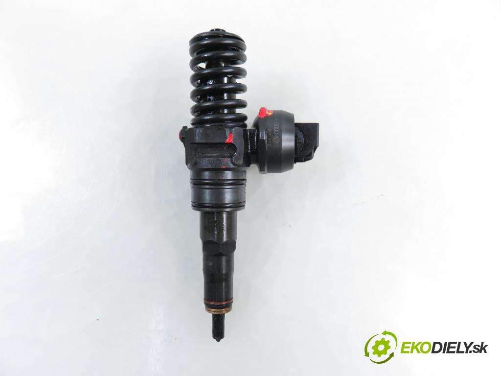 VW GOLF V (1K1) HB 2007 77,00 1.9 TDI - BXE 1896,00 Vstrekovač 038130073AG ; 0414720215 (Vstrekovač paliva)