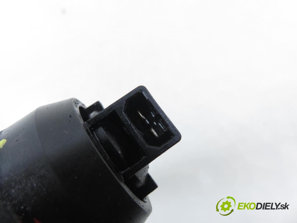 VW GOLF V (1K1) HB 2007 77,00 1.9 TDI - BXE 1896,00 Vstrekovač 038130073AG ; 0414720215 (Vstrekovač paliva)