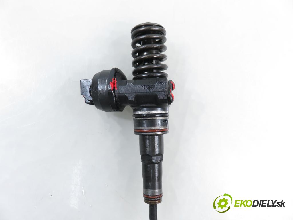 AUDI A2 (8Z0) HB 2001 55,00 1.4 TDI - AMF 1422,00 vstříkovač 045130073T (Vstřikovač paliva)