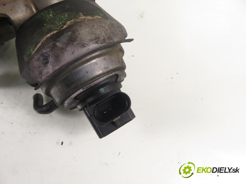 VW PASSAT B6 (3C2) SEDAN 2007 125,00 2.0 TDI - BMR 1968,00 Turbodúchadlo 03G253014K (Turbodúchadlo (kompletné))