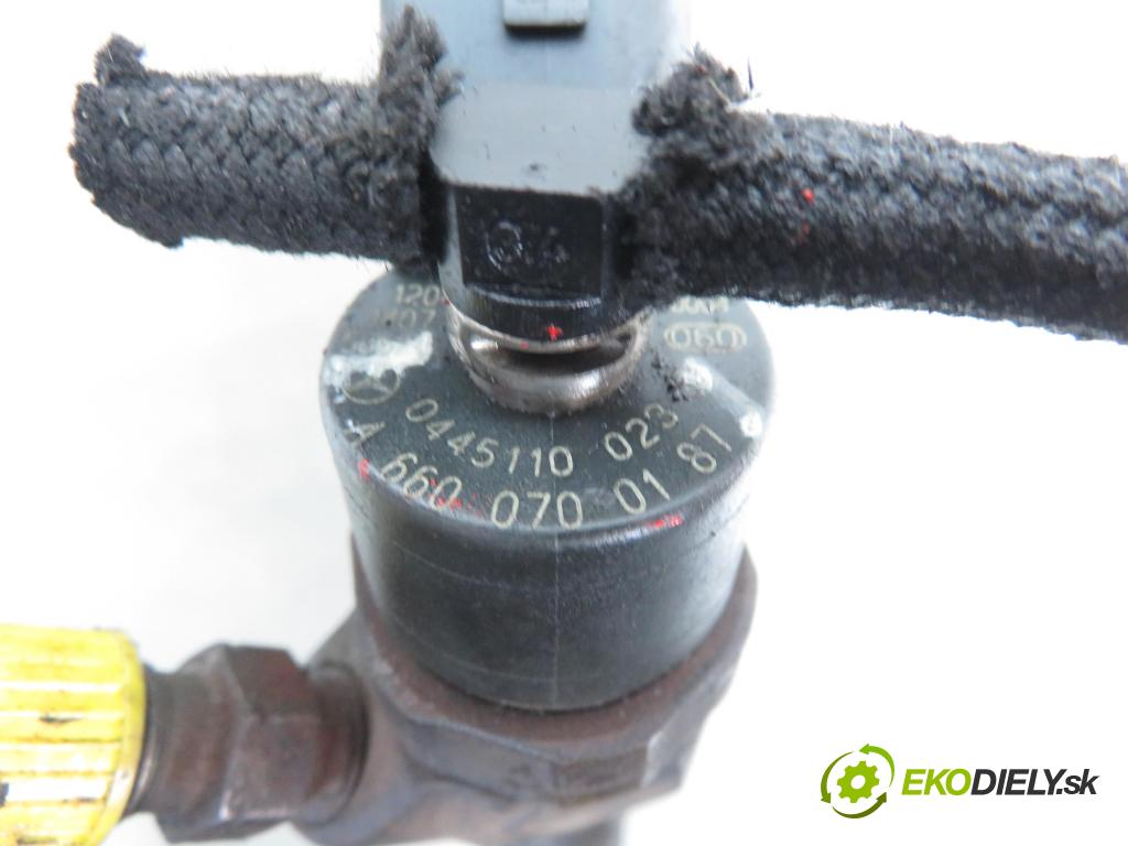 SMART CITY-COUPE (450) HB 2001 30,00 0.8 CDI R3 41 - OM 660.940 799,00 vstrekovač 0445110023 ; 6600700187 (Vstrekovač paliva)