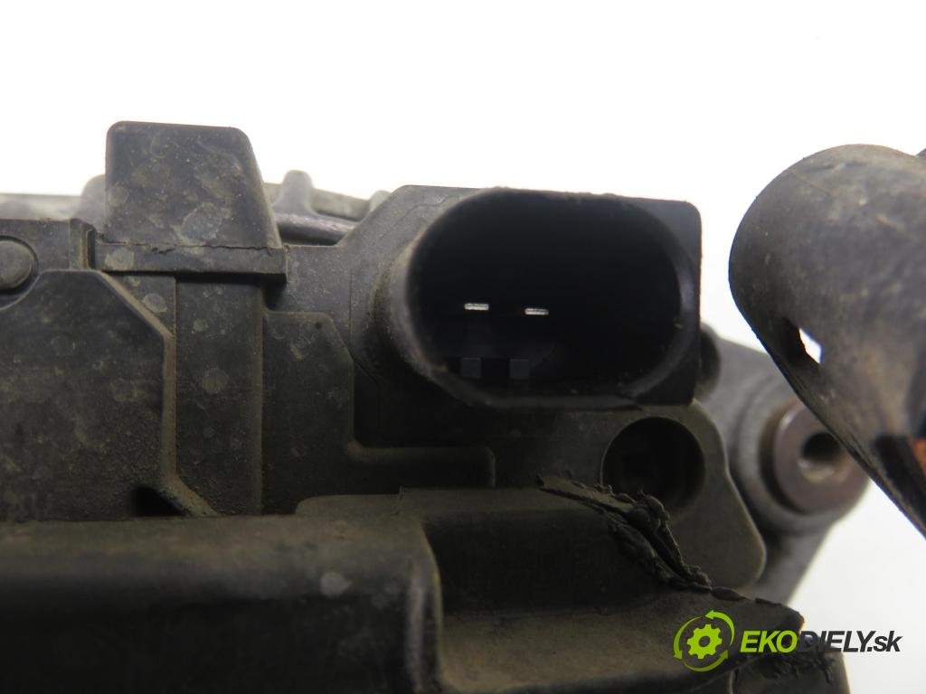 VW GOLF IV (1J1) HB 2001 77,00 1.6 16V 105 - AZD 1598,00 Alternátor 028903028E (Alternátor)