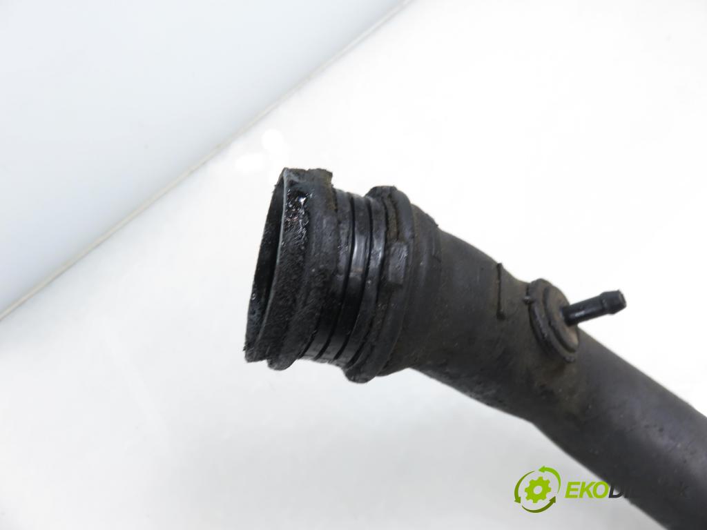 RENAULT KANGOO (KC0/1_) KOMBIVAN 2008 50,00 1.5 dCi 68 - K9K 714 1461,00 Rúra prívodu vzduchu 8200765029 ; 8200324183