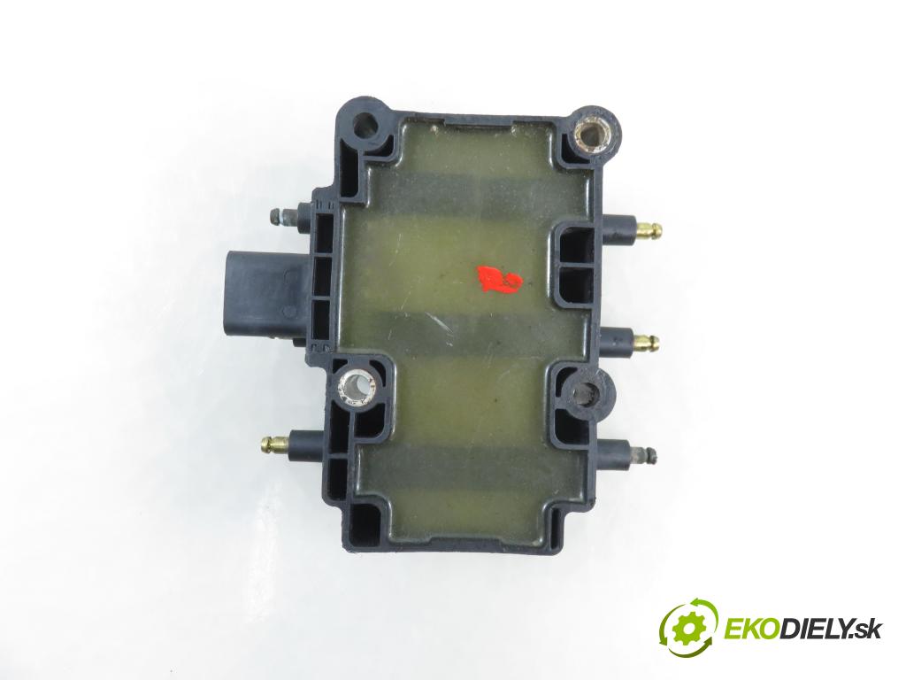 CHRYSLER VOYAGER IV (RG, RS) MINIVAN 2001 0,00 3.3 AWD - EGA 3301,00 Cievka zapaľovacia UF305