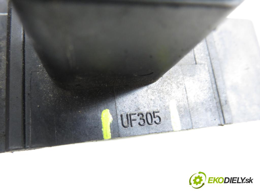 CHRYSLER VOYAGER IV (RG, RS) MINIVAN 2001 0,00 3.3 AWD - EGA 3301,00 Cievka zapaľovacia UF305