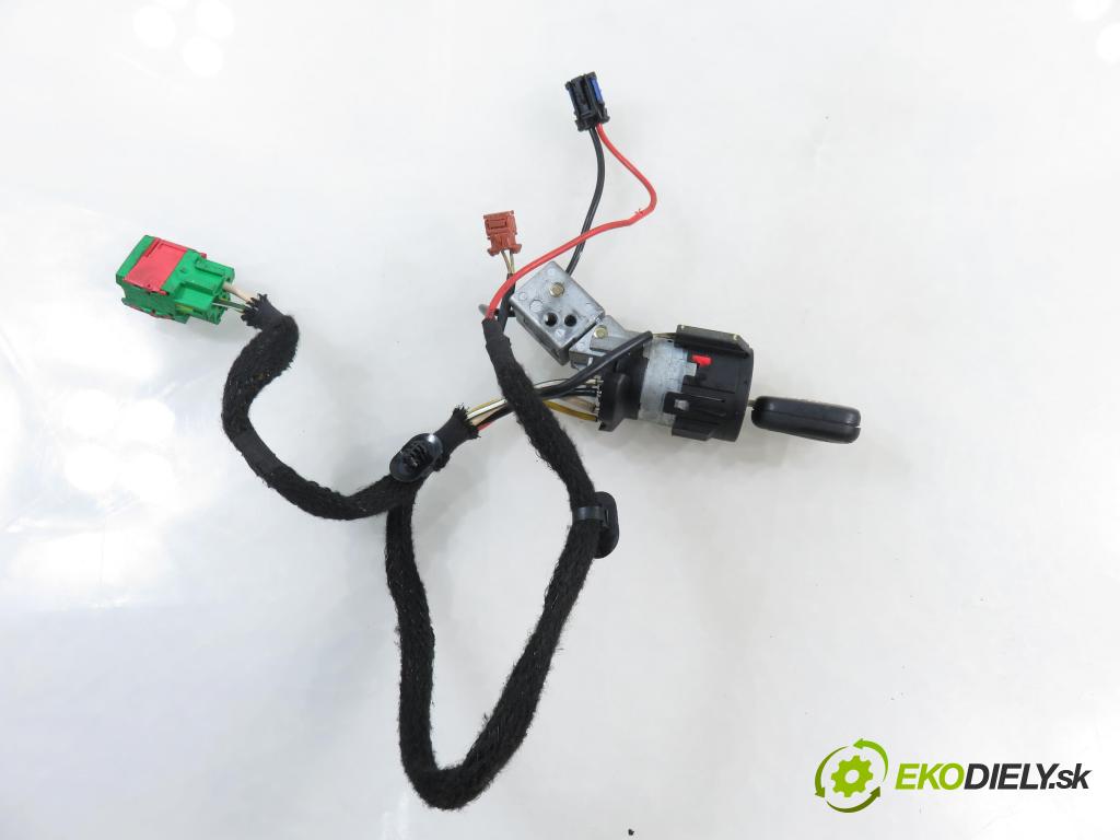 PEUGEOT 307 (3A/C) HB 2003 100,00 2.0 16V - RFN (EW10J4) 1997,00 spinačka 36353100 ; 9648445180 (Spínacia skrinka)