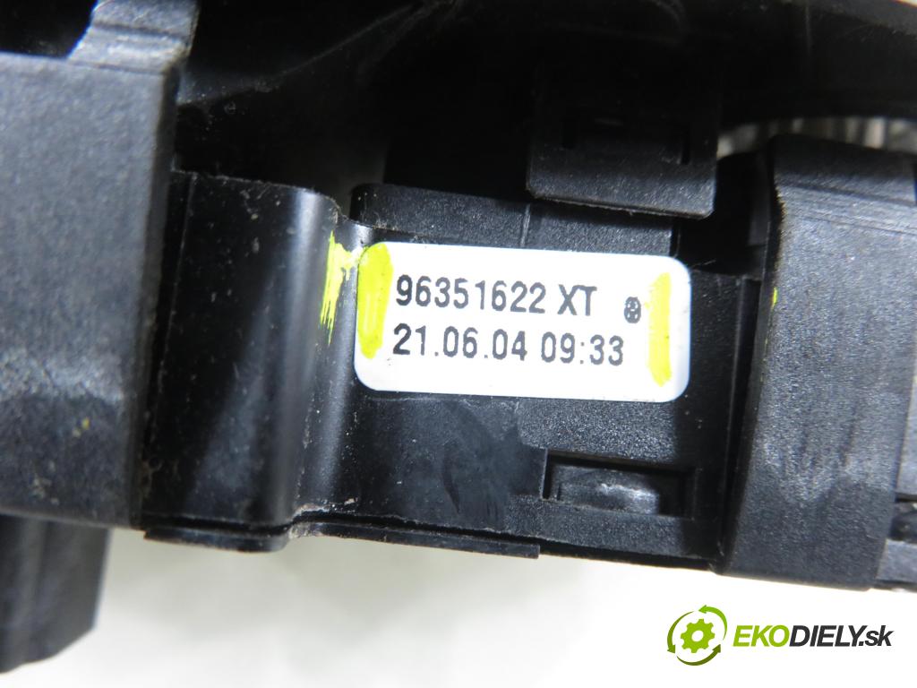 PEUGEOT 307 (3A/C) HB 2003 100,00 2.0 16V - RFN (EW10J4) 1997,00 Panel ovládania okien 96351622XT
