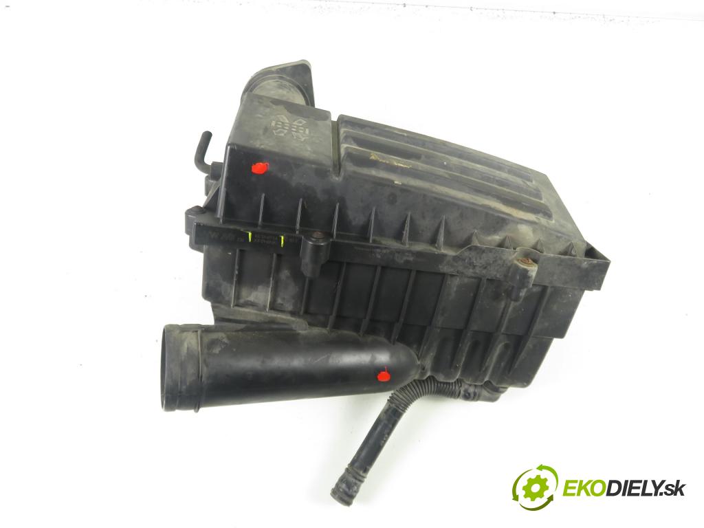 VW CADDY III Variant (2KB, 2KJ, 2CB, 2CJ) KOMBIVAN 2007 77,00 1.9 TDI PD 105 1896,00 Obal filtra vzduchu 3C0129607BA ; 3C0129601BK (Obal vzduchového filtra)