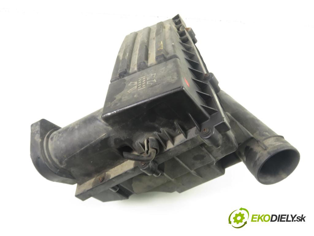 VW CADDY III Variant (2KB, 2KJ, 2CB, 2CJ) KOMBIVAN 2007 77,00 1.9 TDI PD 105 1896,00 Obal filtra vzduchu 3C0129607BA ; 3C0129601BK (Obal vzduchového filtra)