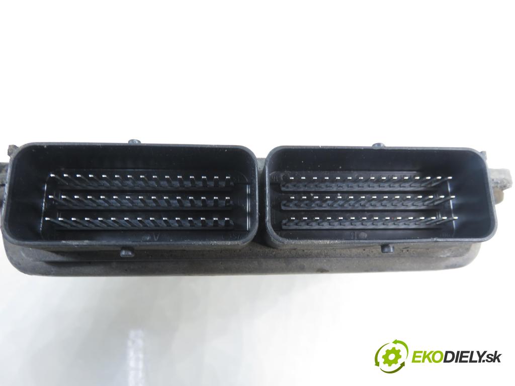 RENAULT MEGANE I (BA0/1_) HB 2002 70,00 1.4 16V 95 - K4J 750 1390,00 Riadiaca jednotka Motor S110138000C ; 8200059086