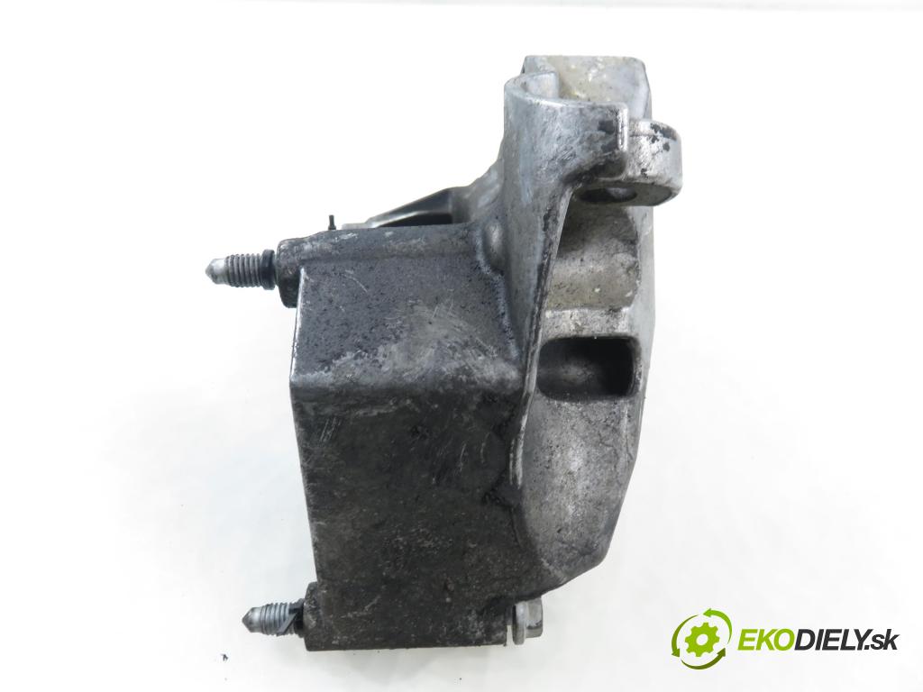 VW GOLF IV Variant (1J5) KOMBI 2002 74,00 1.9 TDI PD 101 - AXR 1896,00 Uchytenie Motor 038199207AG