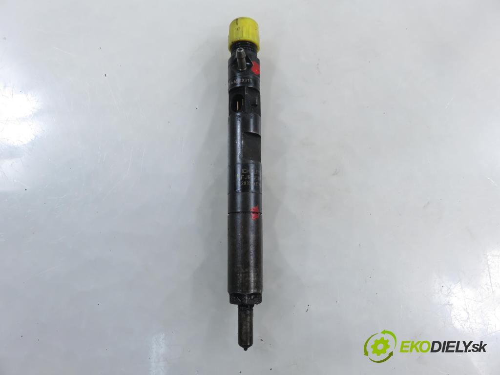 RENAULT MEGANE II (BM0/1_, CM0/1_) HB 2005 63,00 1.5 dCi 86 - K9K 724 1461,00 vstrekovač EJBR03101D ; 8200421359 ; 8200421897 (Vstrekovač paliva)