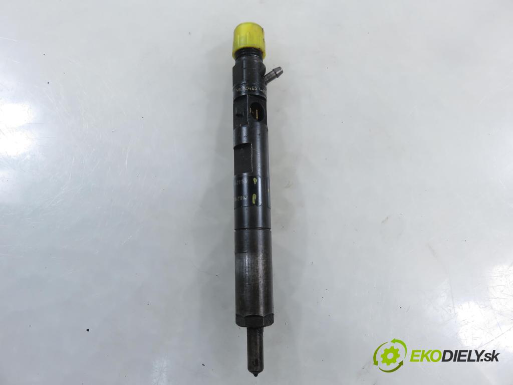 RENAULT MEGANE II (BM0/1_, CM0/1_) HB 2005 63,00 1.5 dCi 86 - K9K 724 1461,00 vstrekovač EJBR03101D ; 8200421359 ; 8200421897 (Vstrekovač paliva)