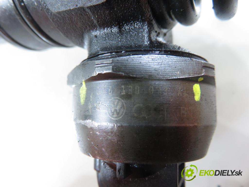 SEAT LEON (1M1) HB 2002 110,00 1.9 TDI PD 150 - ARL 1896,00 Vstrekovač 038130073AL ; 0414720039 (Vstrekovač paliva)