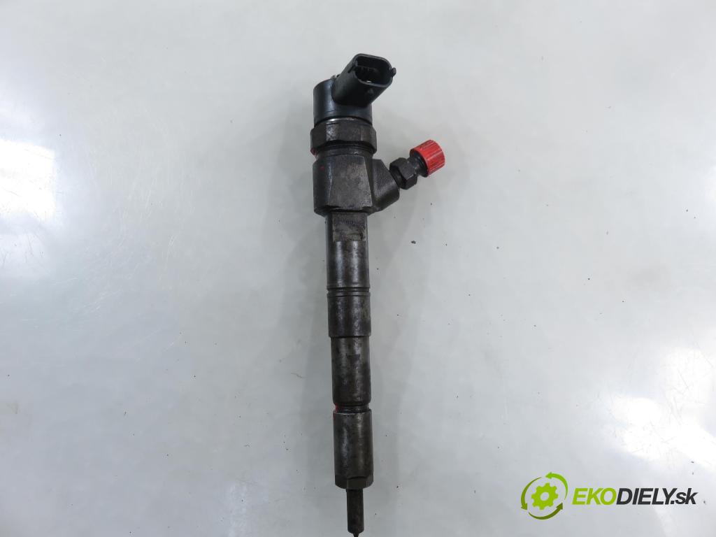 FIAT CROMA (194_) KOMBI 2006 110,00 1.9 D Multijet 150 - 939 A2.000 1910,00 vstrekovač 0445110243 (Vstrekovač paliva)