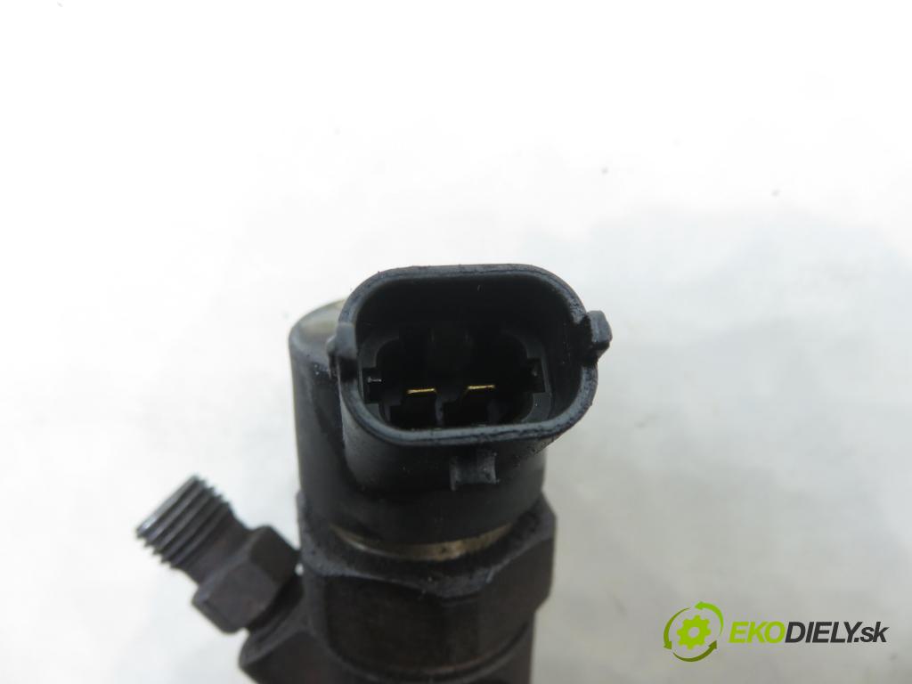 RENAULT SCENIC I (JA0/1_) MINIVAN 2000 75,00 1.9 dCi 102 - F9Q 732 1870,00 vstrekovač 0445110021 ; 7700111014 (Vstrekovač paliva)