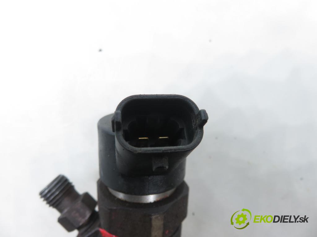 RENAULT SCENIC I (JA0/1_) MINIVAN 2000 75,00 1.9 dCi 102 - F9Q 732 1870,00 vstrekovač 0445110021 ; 7700111014 (Vstrekovač paliva)