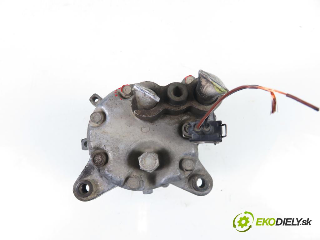 VW POLO (6N1) HB 1999 55,00 75 1.6 - AEE 1598,00 KOMPRESOR: klimatizace 6N0820803A (Kompresor klimatizace)