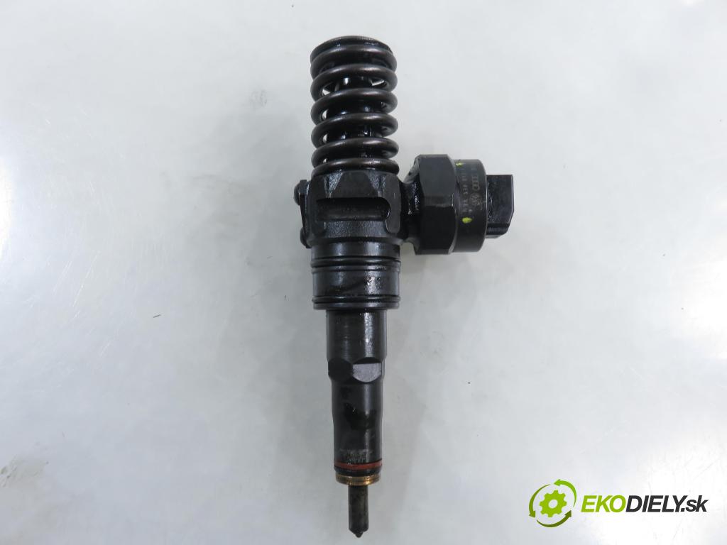 AUDI A4 Avant (8D5, B5) KOMBI 2000 85,00 1.9 TDI - AJM 1896,00 Vstrekovač 038130073F ; 0414720007 (Vstrekovač paliva)