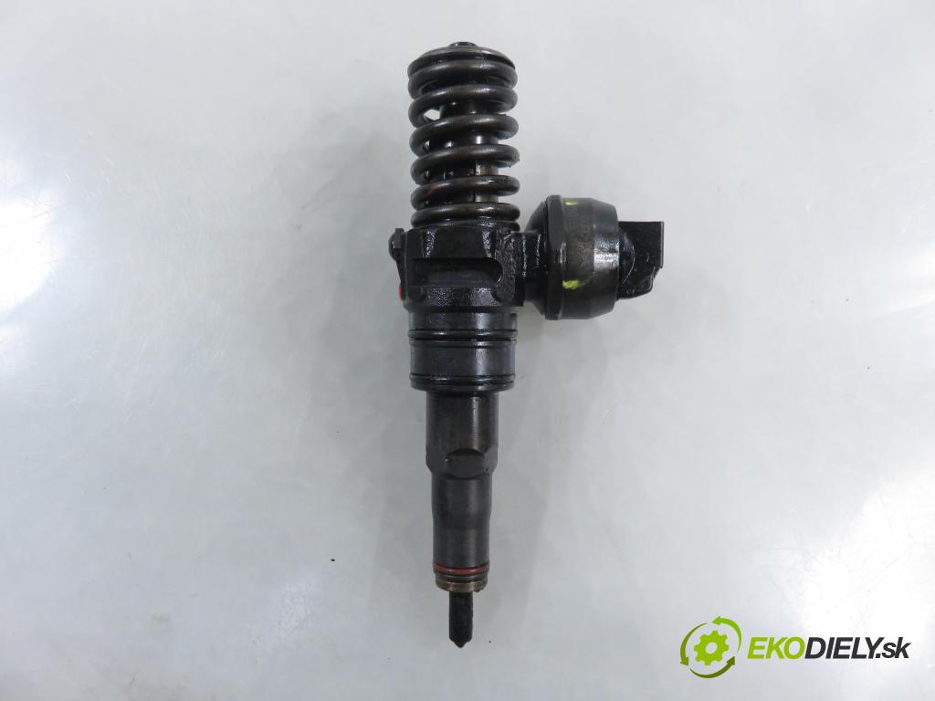 SEAT LEON (1M1) HB 2002 110,00 1.9 TDI PD 150 - ARL 1896,00 Vstrekovač 038130073AL ; 0414720039 (Vstrekovač paliva)