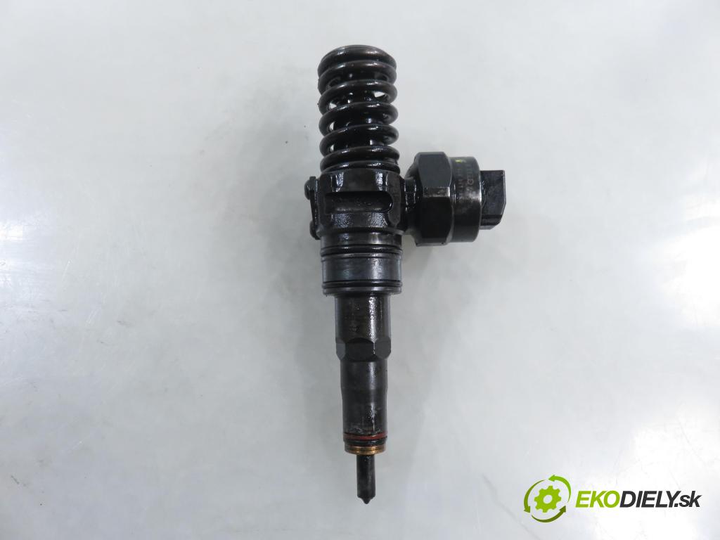 AUDI A4 Avant (8D5, B5) KOMBI 2000 85,00 1.9 TDI - AJM 1896,00 Vstrekovač 038130073F ; 0414720007 (Vstrekovač paliva)