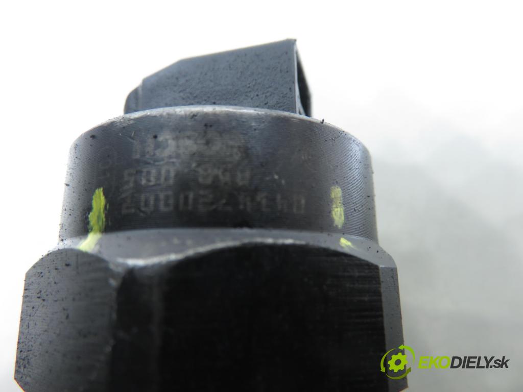 AUDI A4 Avant (8D5, B5) KOMBI 2000 85,00 1.9 TDI - AJM 1896,00 Vstrekovač 038130073F ; 0414720007 (Vstrekovač paliva)