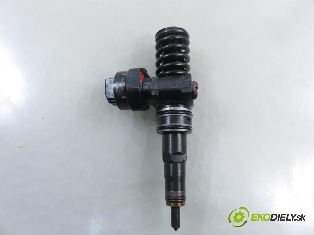 AUDI A4 Avant (8D5, B5) KOMBI 2000 85,00 1.9 TDI - AJM 1896,00 Vstrekovač 038130073F ; 0414720007 (Vstrekovač paliva)