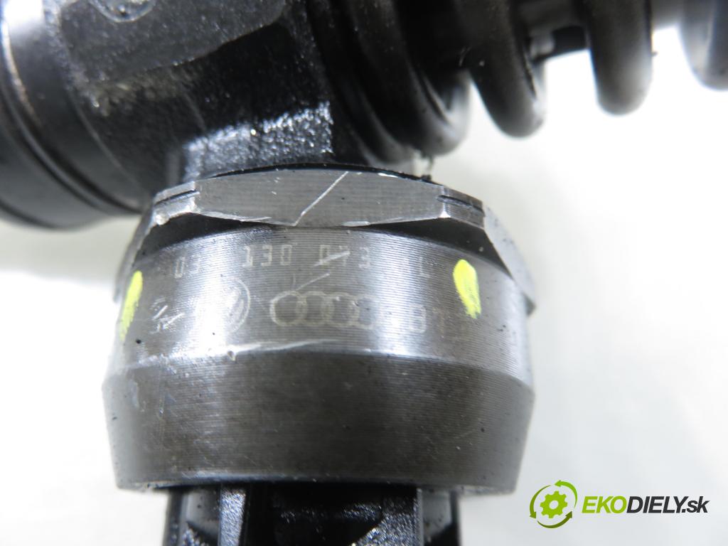 SEAT LEON (1M1) HB 2002 110,00 1.9 TDI PD 150 - ARL 1896,00 Vstrekovač 038130073AL (Vstrekovač paliva)