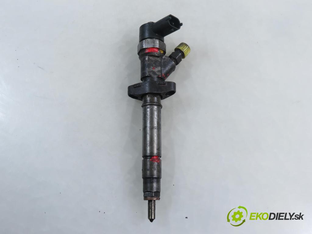 OPEL VIVARO A Skrzynia (X83) FURGON 2005 99,00 2.5 DTI 135 - G9U 730 2464,00 vstřikovač 0445110087 ; 8200101135 (Vstřikovač paliva)