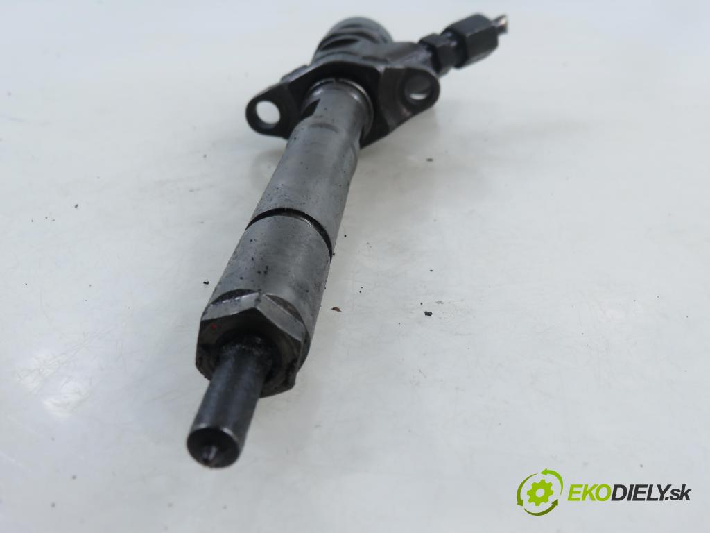 PEUGEOT 307 (3A/C) HB 2004 80,00 1.6 HDi 110 1560,00 vstrekovač 0986435090 (Vstrekovač paliva)