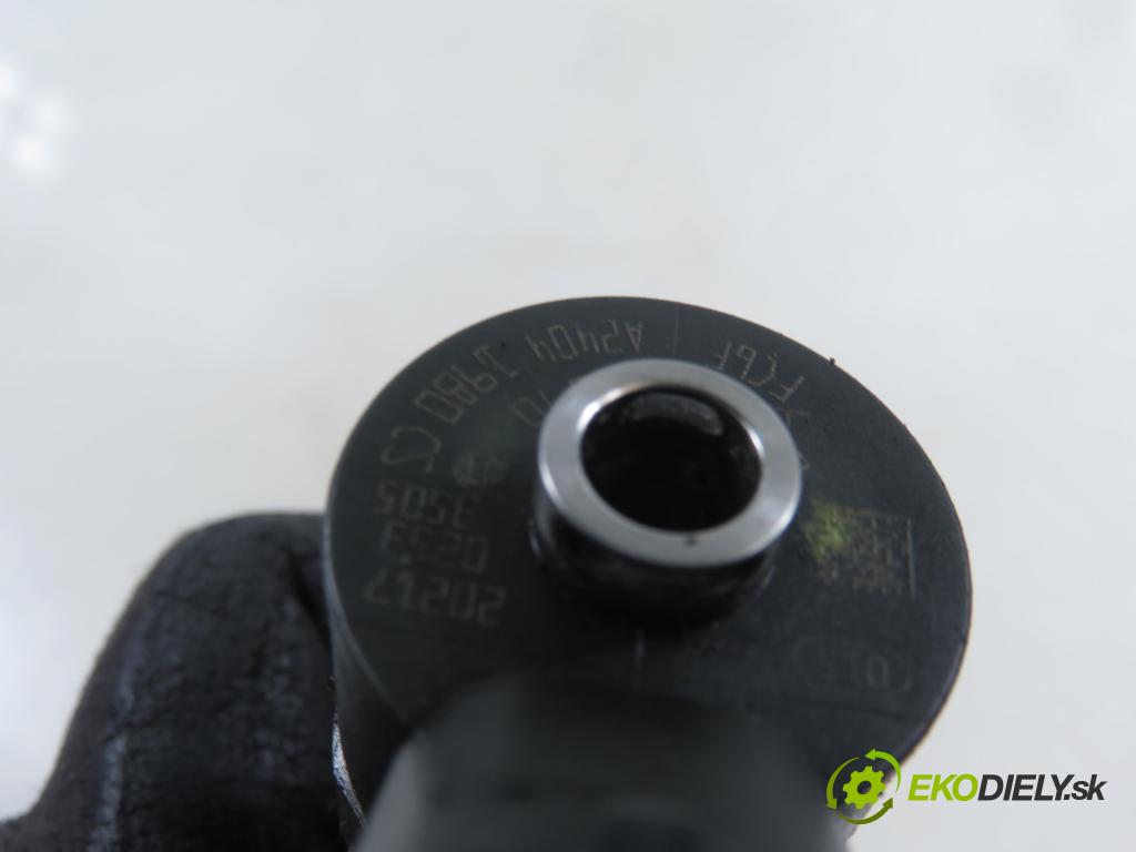 PEUGEOT 307 (3A/C) HB 2004 80,00 1.6 HDi 110 1560,00 vstrekovač 0986435090 (Vstrekovač paliva)